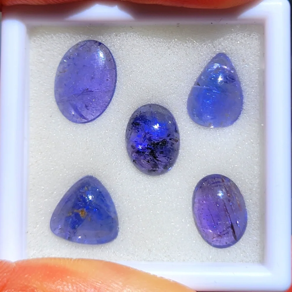 14+ Carat Tanzanite Cabochon Parcel - Picture 1 of 9